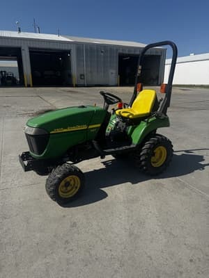 2010 John Deere 2305 Image